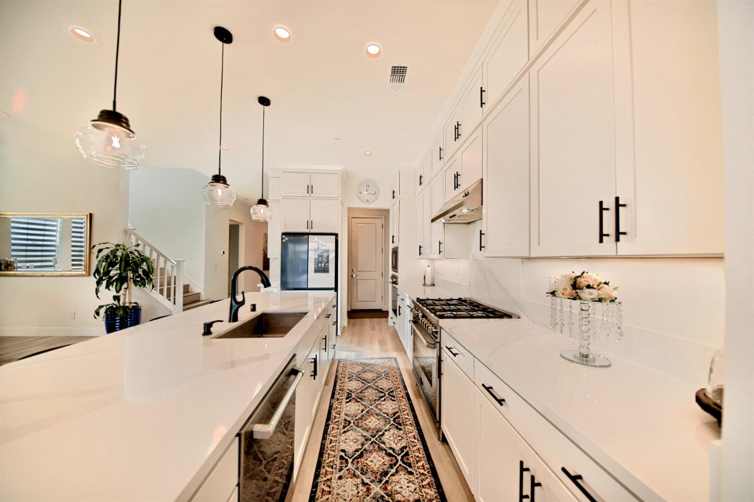 Detail Gallery Image 15 of 98 For 2931 Granger St, Tracy,  CA 95377 - 5 Beds | 4/1 Baths