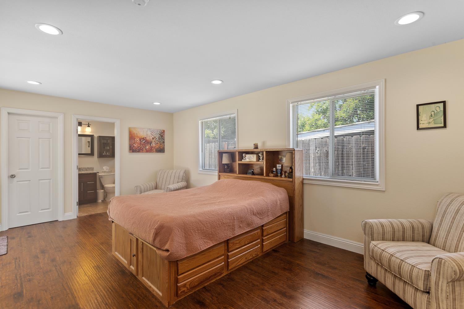 Detail Gallery Image 12 of 29 For 3136 Chelsea Rd, Sacramento,  CA 95864 - 4 Beds | 2 Baths