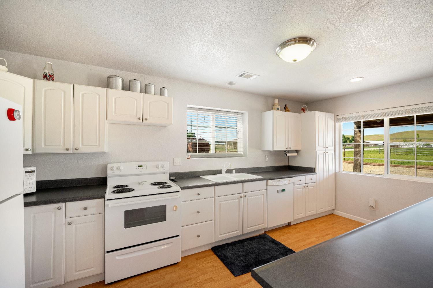 Detail Gallery Image 37 of 89 For 15605 Johnson Rd, Red Bluff,  CA 96080 - 4 Beds | 4 Baths