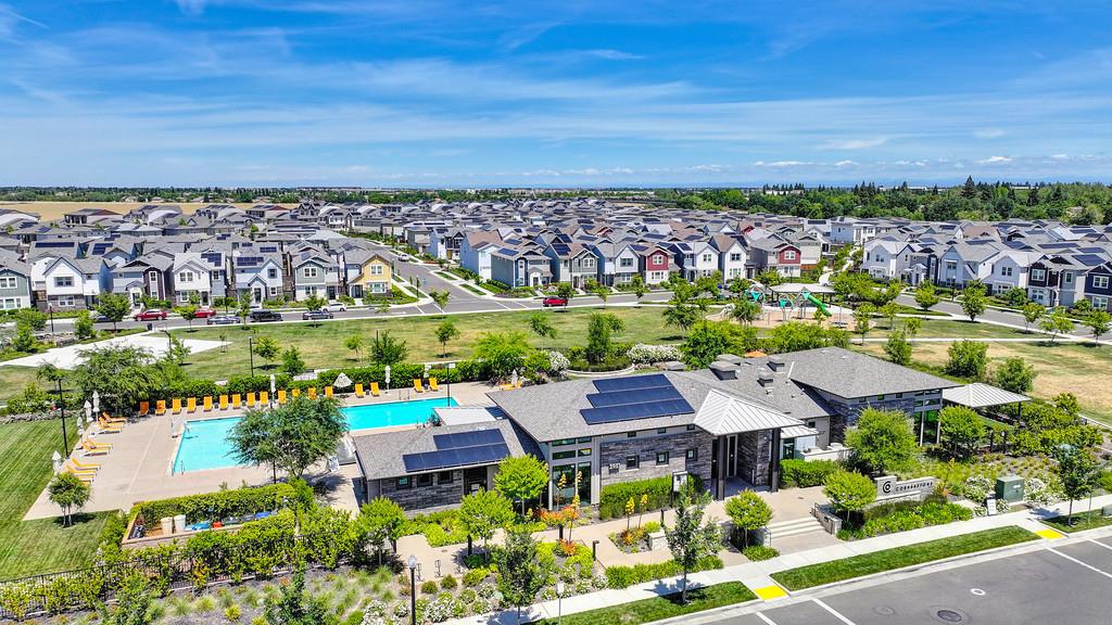 Detail Gallery Image 60 of 62 For 3074 Goldenvue Walk, Sacramento,  CA 95833 - 3 Beds | 2/1 Baths