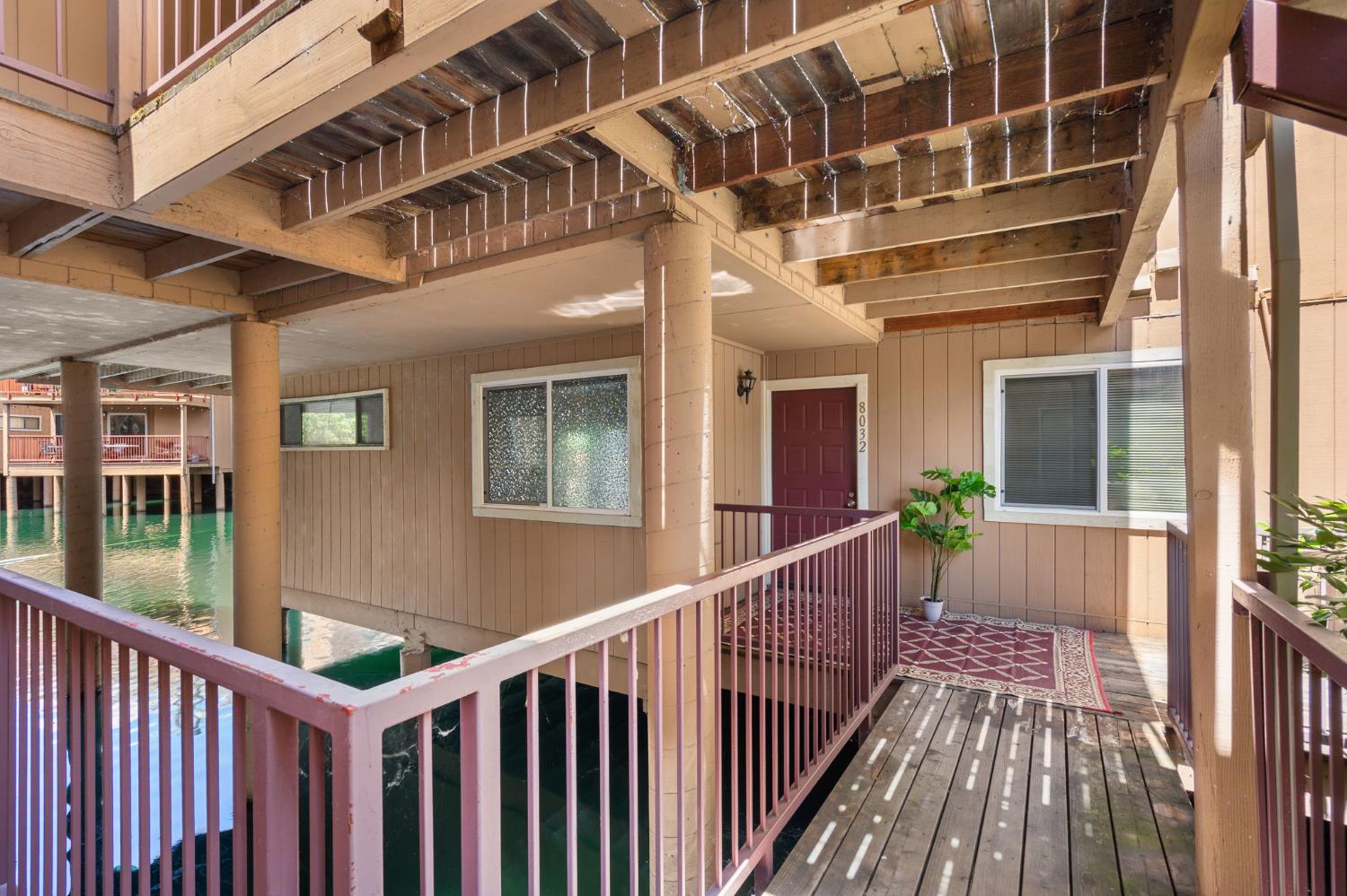 Photo #2: 225061661 Listing 