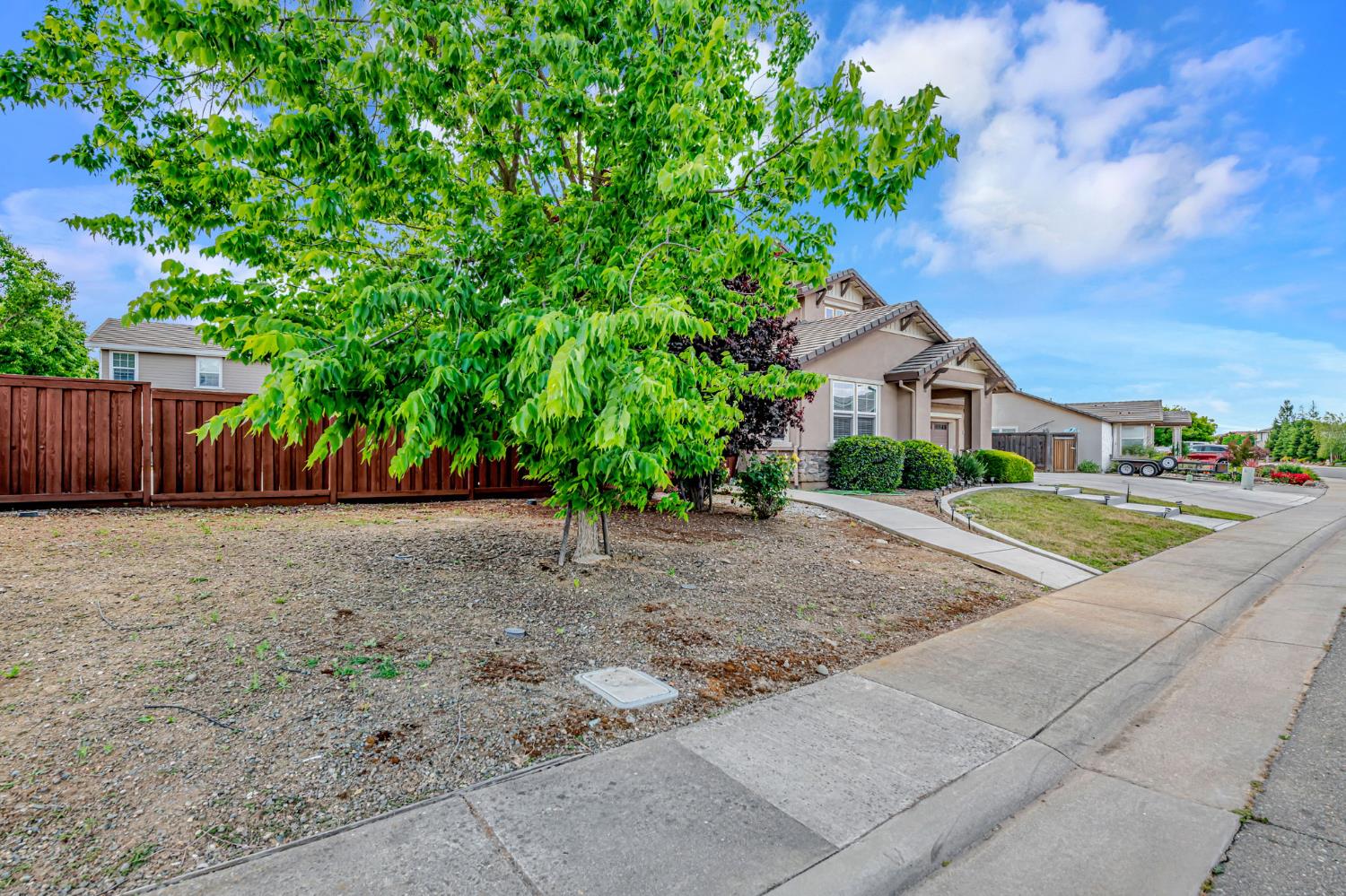 Detail Gallery Image 4 of 80 For 1162 Maugham Dr, Galt,  CA 95632 - 4 Beds | 3 Baths