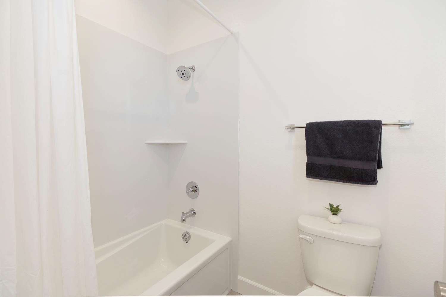 Detail Gallery Image 45 of 69 For 12818 Mission Peak Way, Rancho Cordova,  CA 95742 - 5 Beds | 4/1 Baths