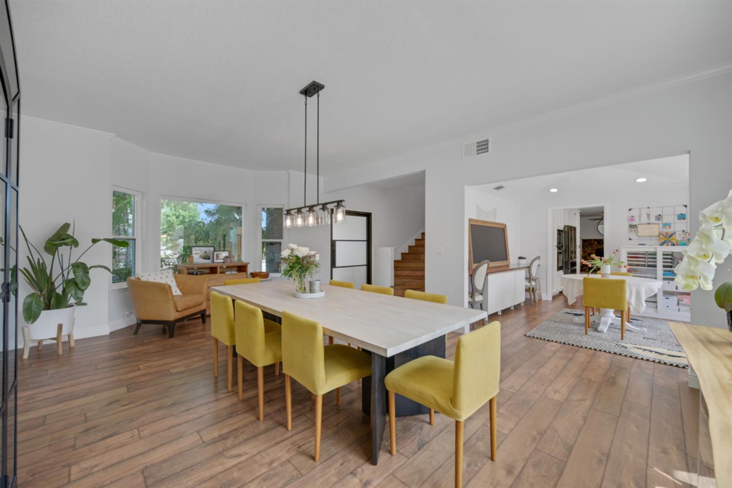 Detail Gallery Image 9 of 84 For 109 Bermuda Ct, Roseville,  CA 95678 - 4 Beds | 2/2 Baths