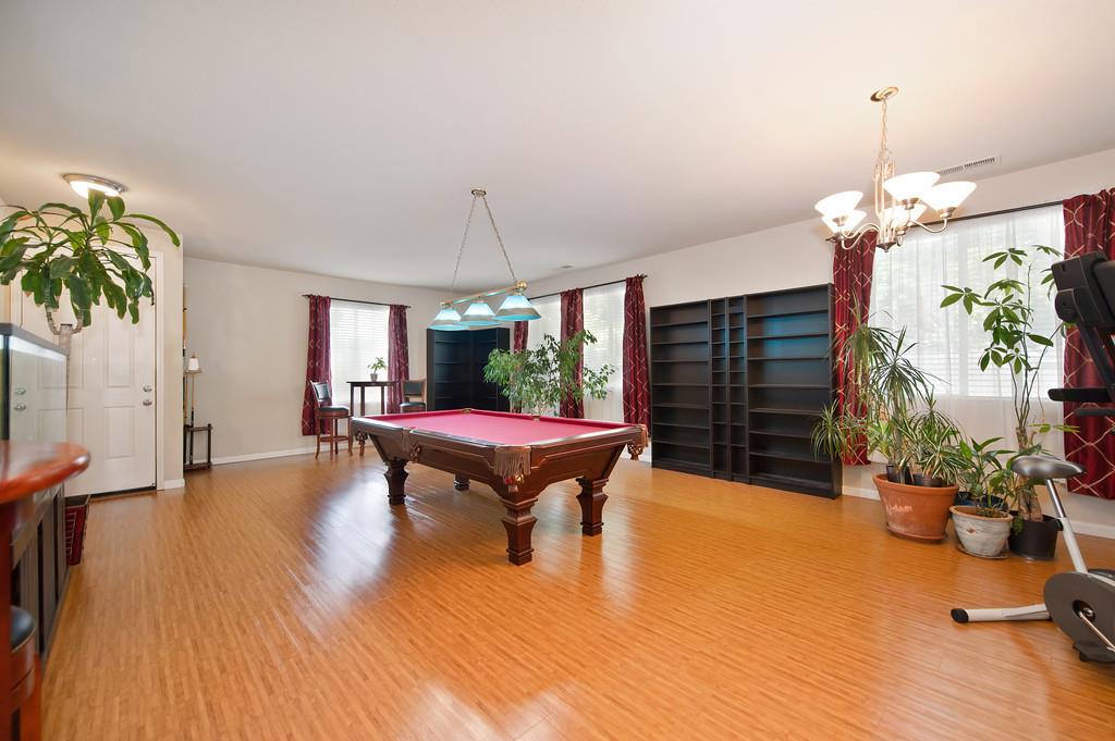 Detail Gallery Image 11 of 42 For 1437 Freeman Ct, Plumas Lake,  CA 95961 - 3 Beds | 2 Baths