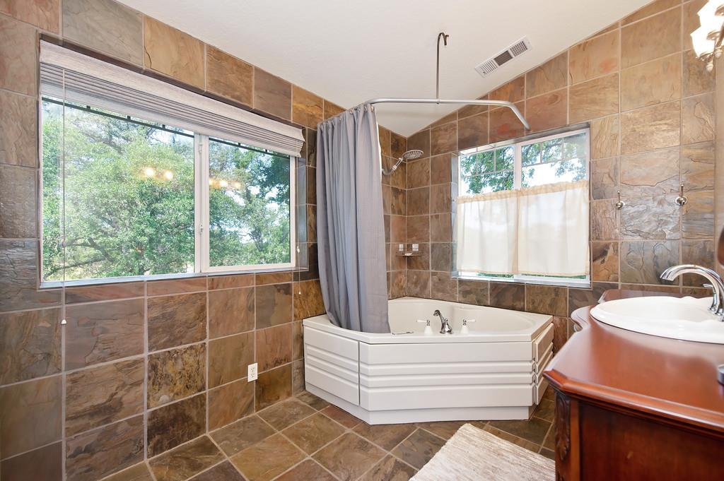 Detail Gallery Image 19 of 37 For 10513 Indian Hill Rd, Newcastle,  CA 95658 - 3 Beds | 2 Baths