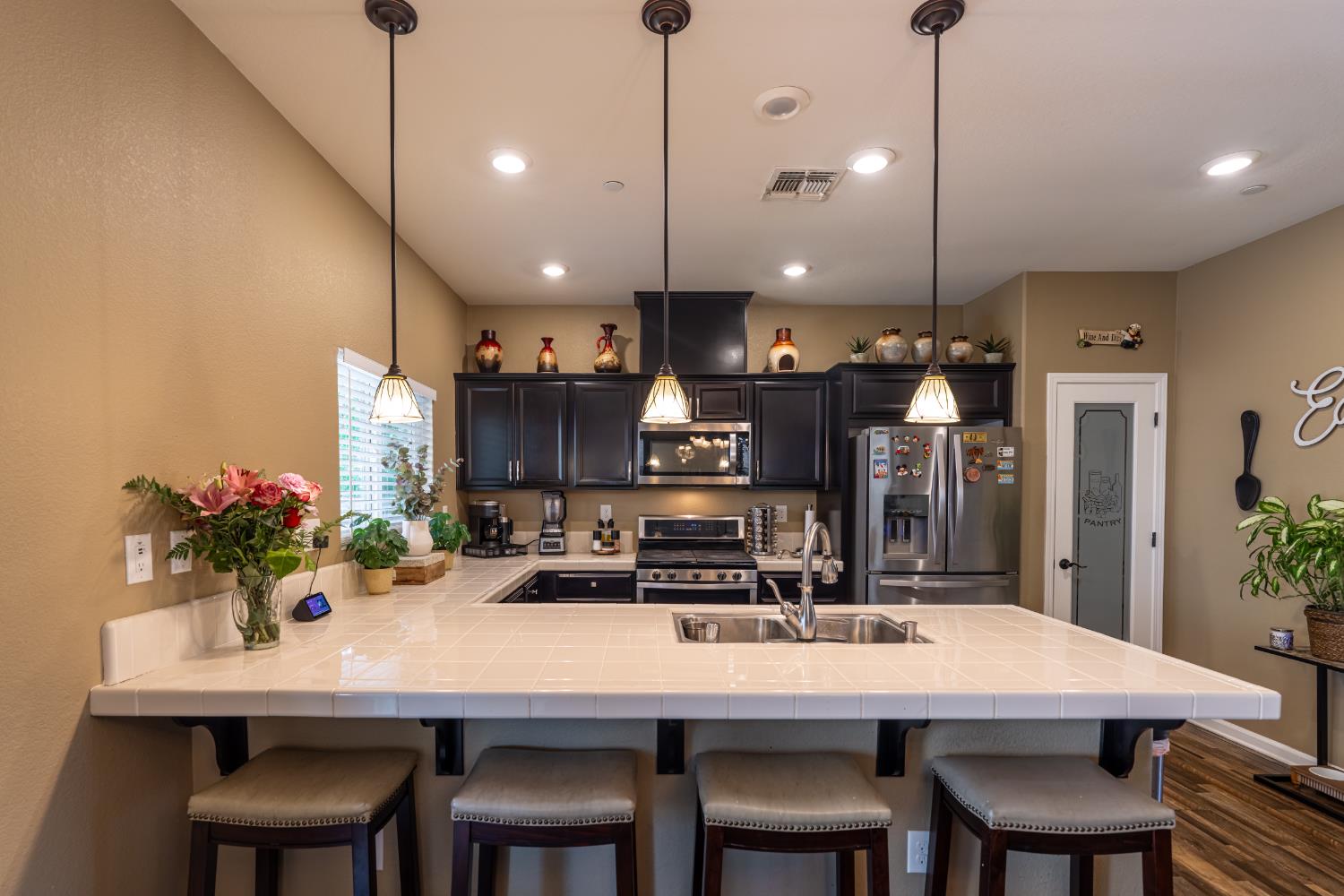 Detail Gallery Image 14 of 52 For 5271 Cloud Crest Way, Sacramento,  CA 95835 - 3 Beds | 2/1 Baths
