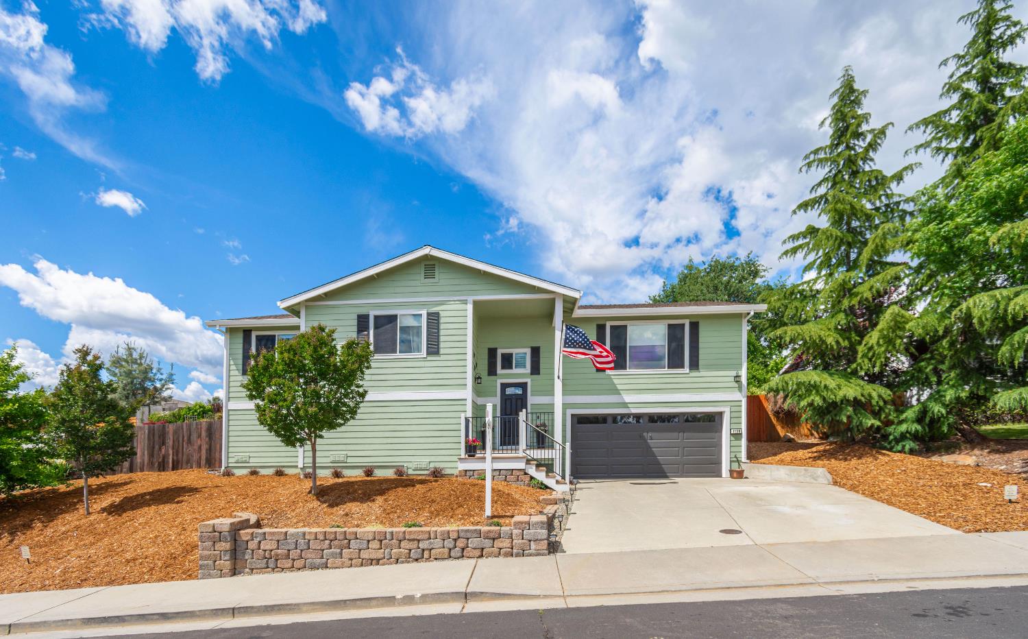 Detail Gallery Image 3 of 54 For 1130 Summer Ridge Ct, Auburn,  CA 95603 - 3 Beds | 2 Baths