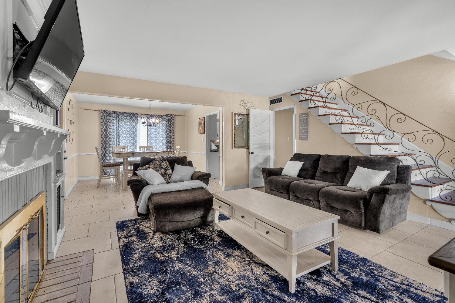 Detail Gallery Image 7 of 21 For 1167 W El Camino Ave, Sacramento,  CA 95833 - 3 Beds | 2/1 Baths