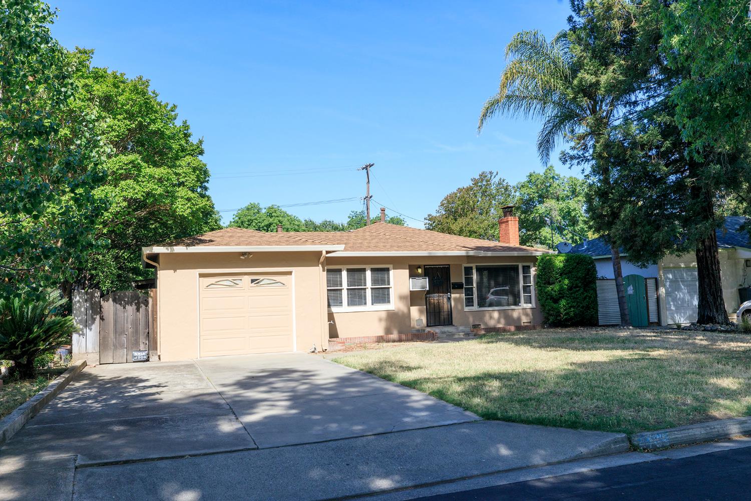 Detail Gallery Image 3 of 32 For 1709 Stetson Ave, Modesto,  CA 95350 - 3 Beds | 1 Baths