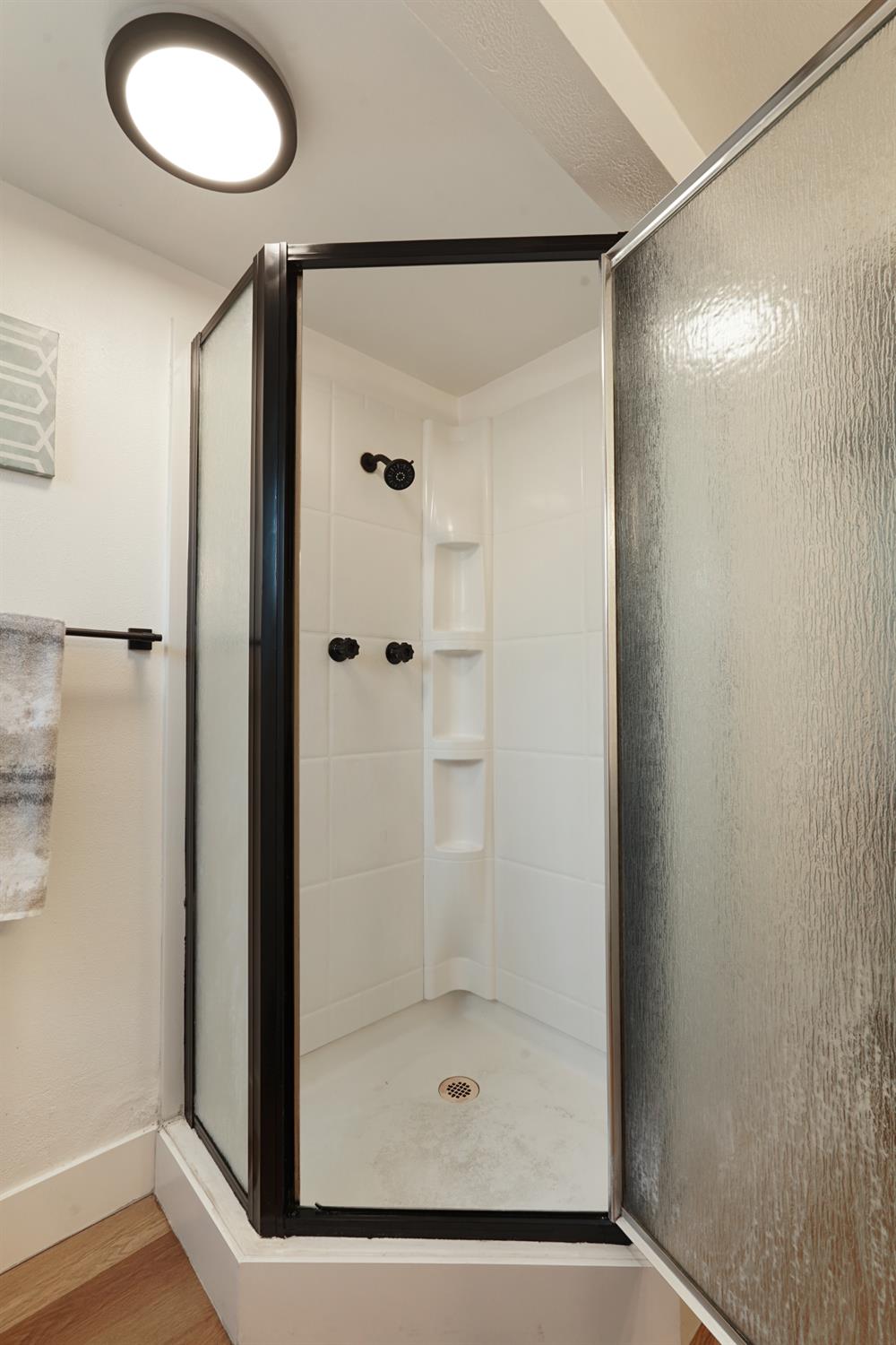 Detail Gallery Image 23 of 25 For 252 W 20th St, Tracy,  CA 95376 - 3 Beds | 2 Baths