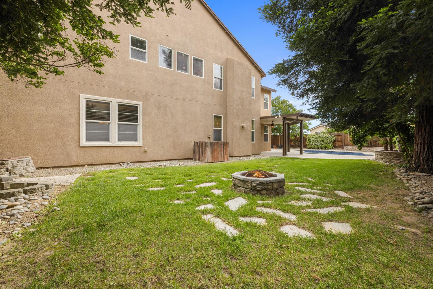 Detail Gallery Image 62 of 76 For 1734 Bandoni Ln, Manteca,  CA 95337 - 4 Beds | 3/1 Baths