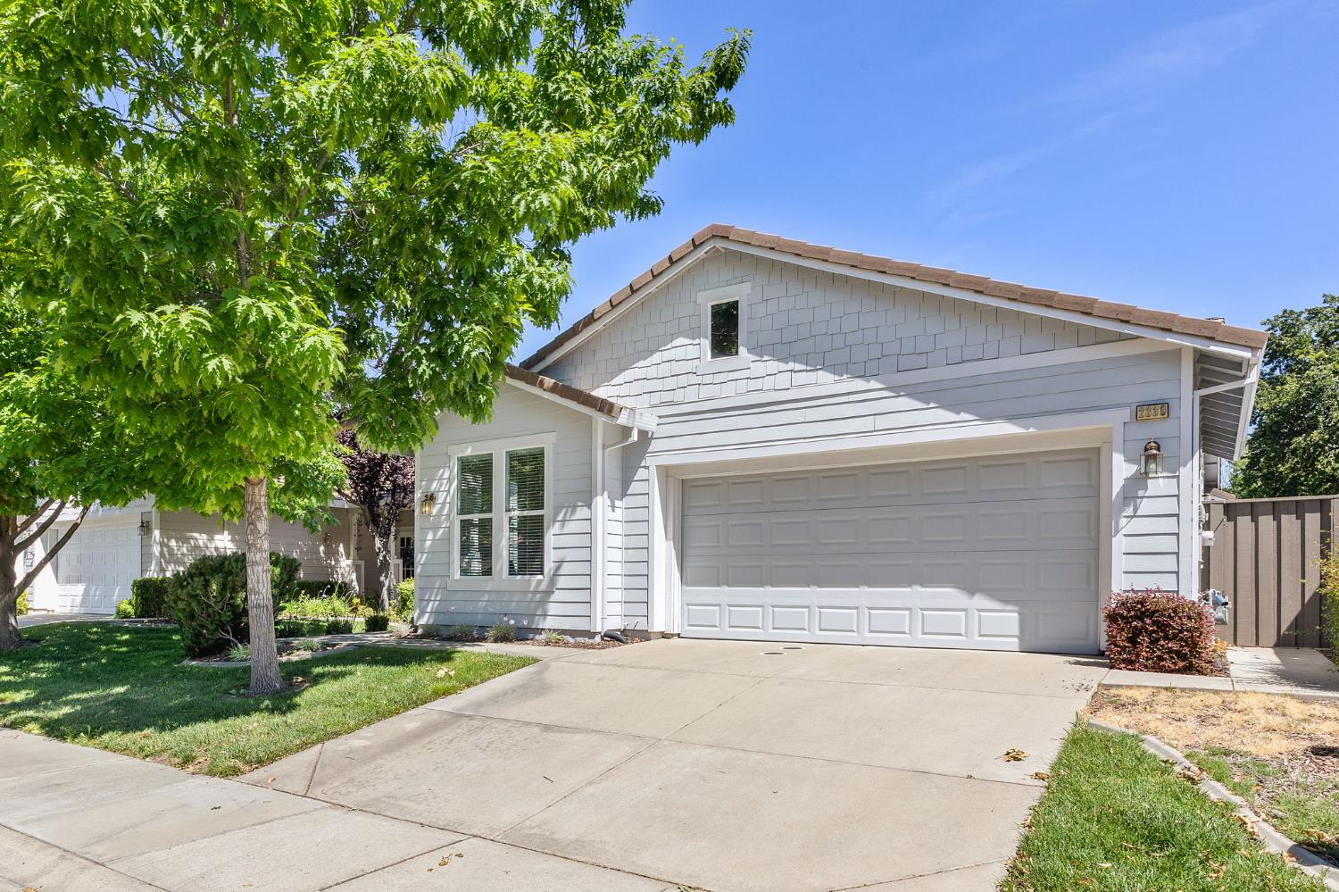 Detail Gallery Image 2 of 66 For 2339 Ryedale Ln, Sacramento,  CA 95835 - 2 Beds | 2 Baths