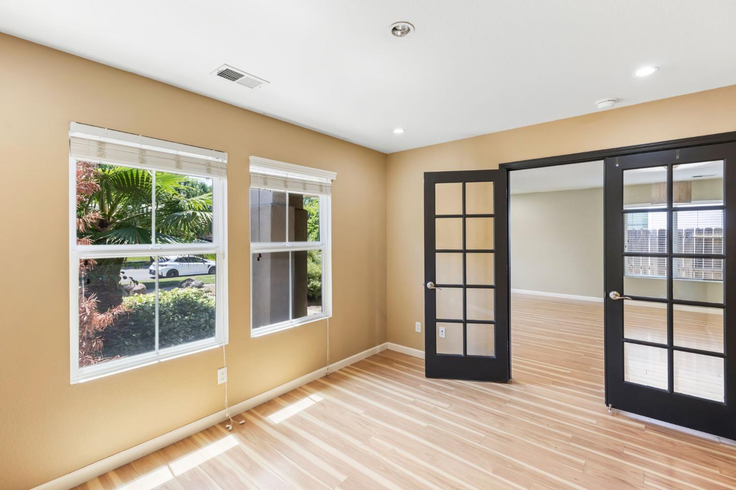 Barney Avenue, Olivehurst, California image 13