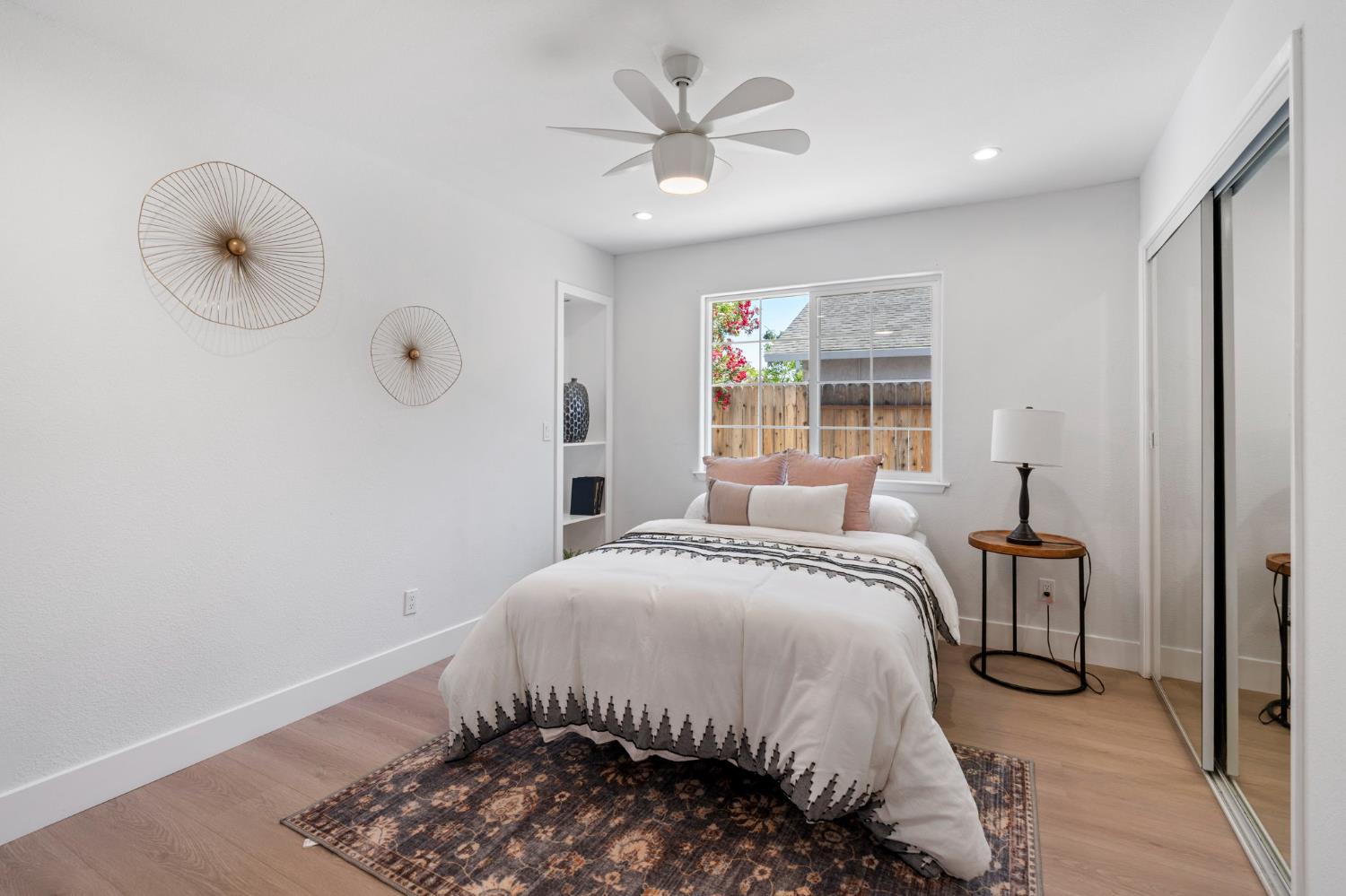 Detail Gallery Image 19 of 26 For 1406 Santa Fe Cir, Roseville,  CA 95678 - 4 Beds | 2 Baths
