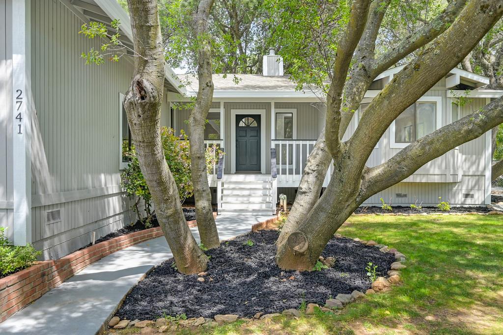La Crescenta Drive, Cameron Park, California image 3