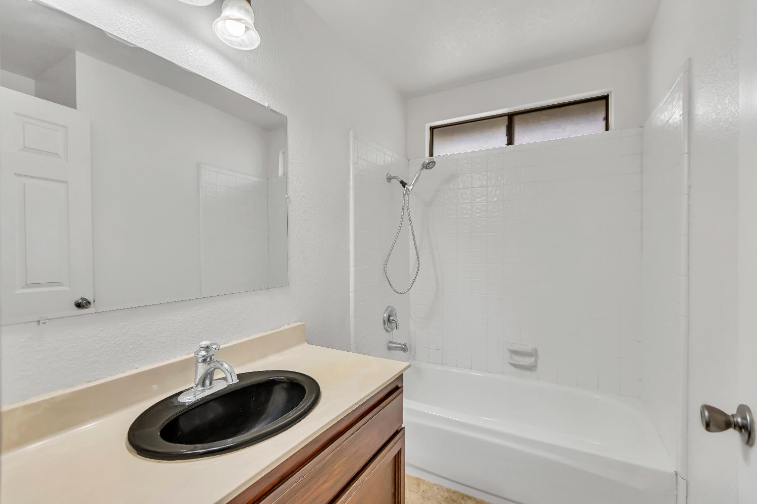 Detail Gallery Image 21 of 38 For 8401 Sunblaze Way, Sacramento,  CA 95823 - 3 Beds | 2 Baths
