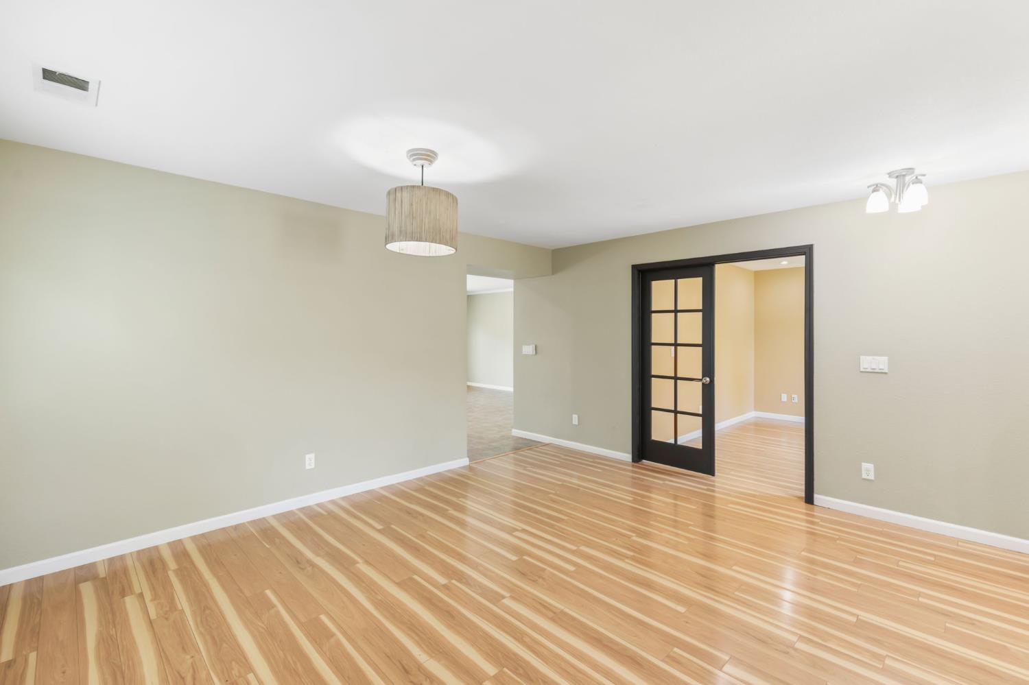 Barney Avenue, Olivehurst, California image 10