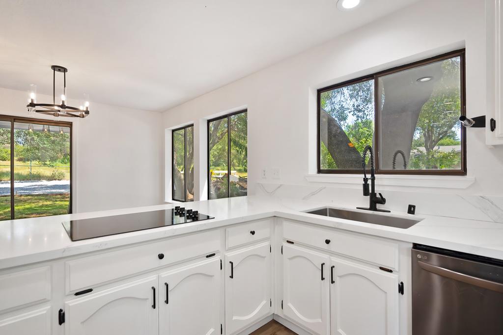 La Crescenta Drive, Cameron Park, California image 20