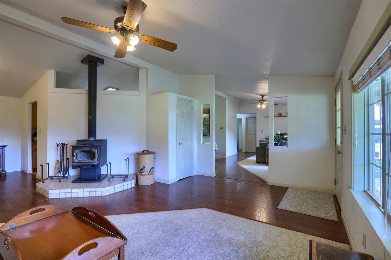 Detail Gallery Image 5 of 65 For 18386 Piper Ln, Penn Valley,  CA 95946 - 3 Beds | 2 Baths