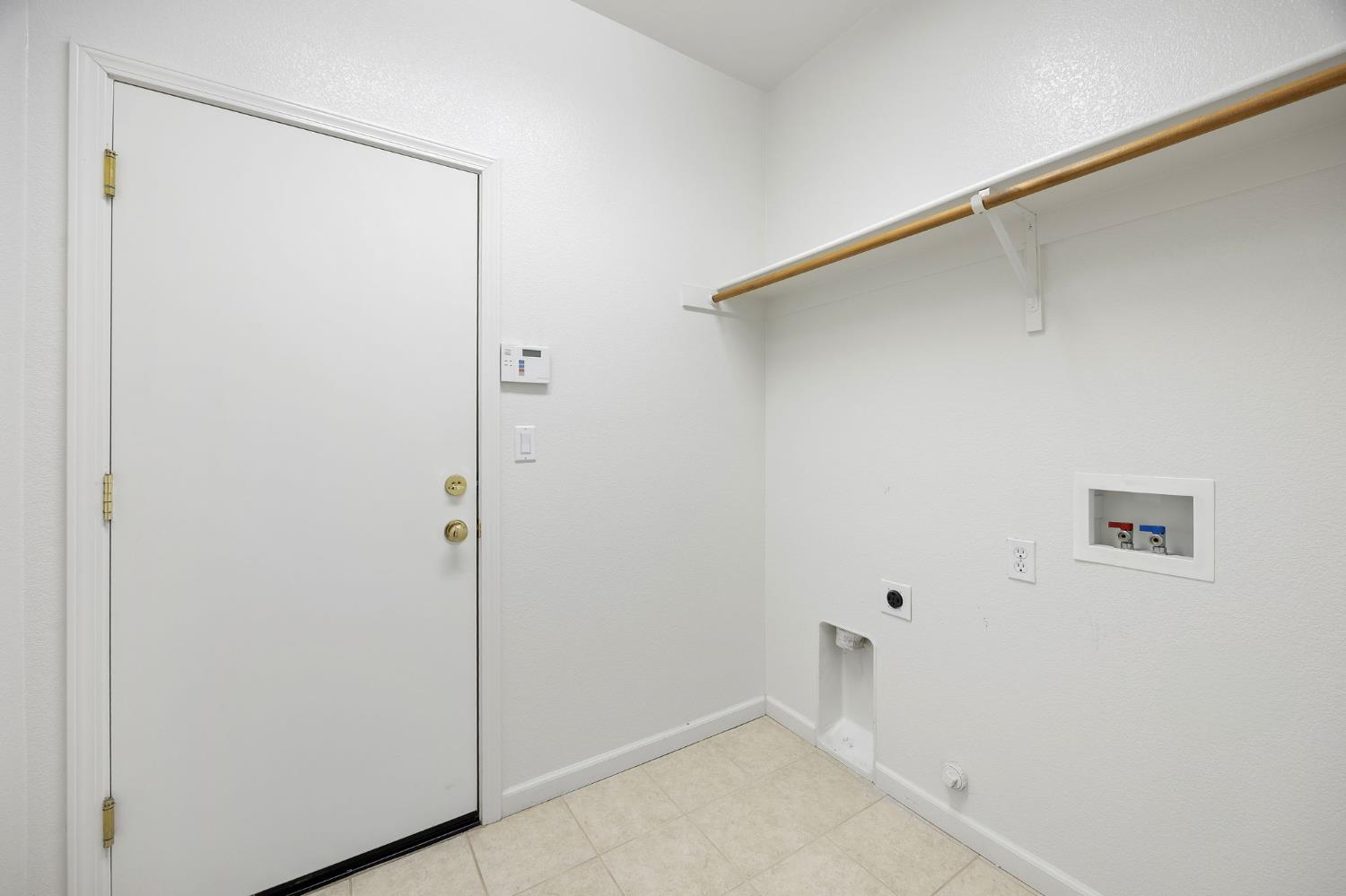 Detail Gallery Image 40 of 66 For 2339 Ryedale Ln, Sacramento,  CA 95835 - 2 Beds | 2 Baths