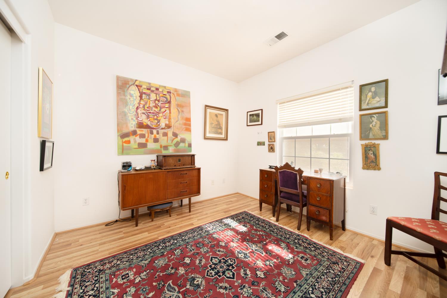 Detail Gallery Image 12 of 18 For 301 Nutcrest Ct, Oakdale,  CA 95361 - 3 Beds | 2 Baths