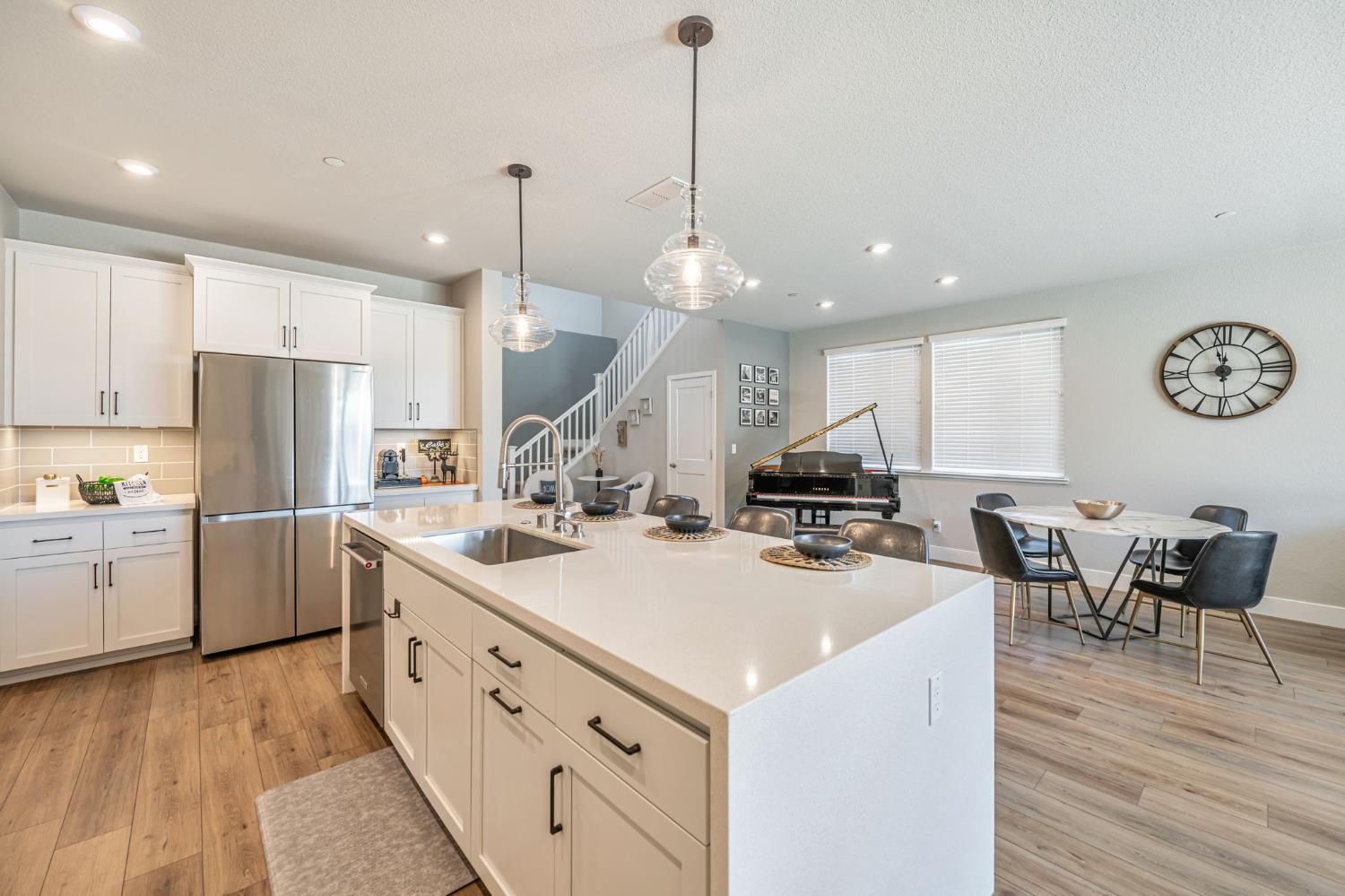 Detail Gallery Image 15 of 53 For 1528 Seneca Cir, El Dorado Hills,  CA 95762 - 4 Beds | 3 Baths