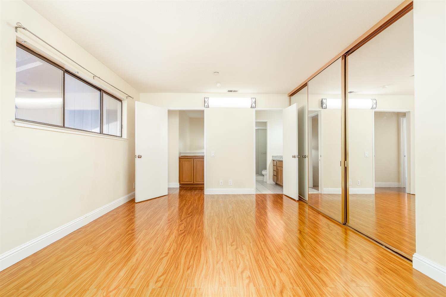 Detail Gallery Image 16 of 37 For 253 E Warren Cmn, Fremont,  CA 94539 - 3 Beds | 2 Baths