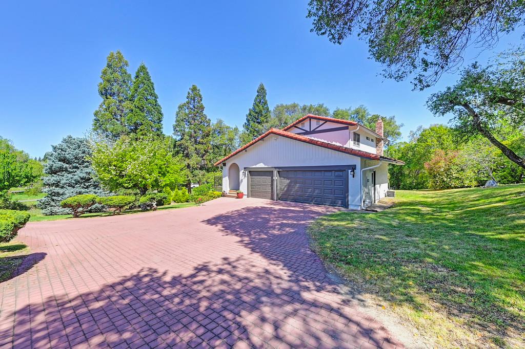 Detail Gallery Image 4 of 58 For 6895 Country Ct, Granite Bay,  CA 95746 - 4 Beds | 3 Baths