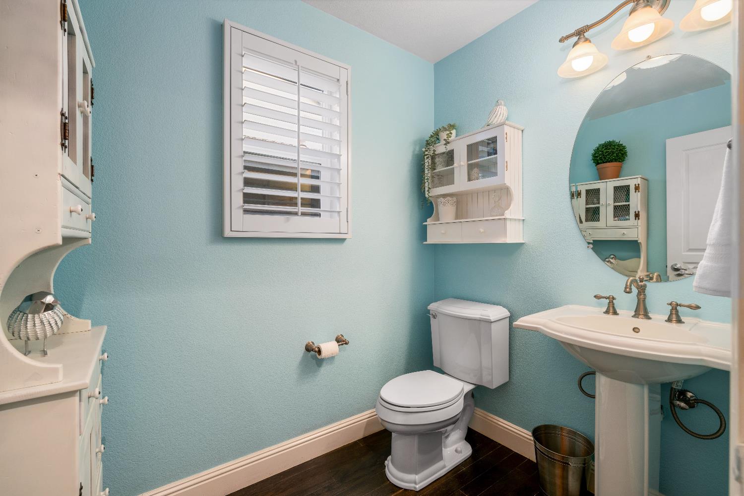 Detail Gallery Image 38 of 51 For 2240 Katzakian Way, Lodi,  CA 95242 - 4 Beds | 2/1 Baths