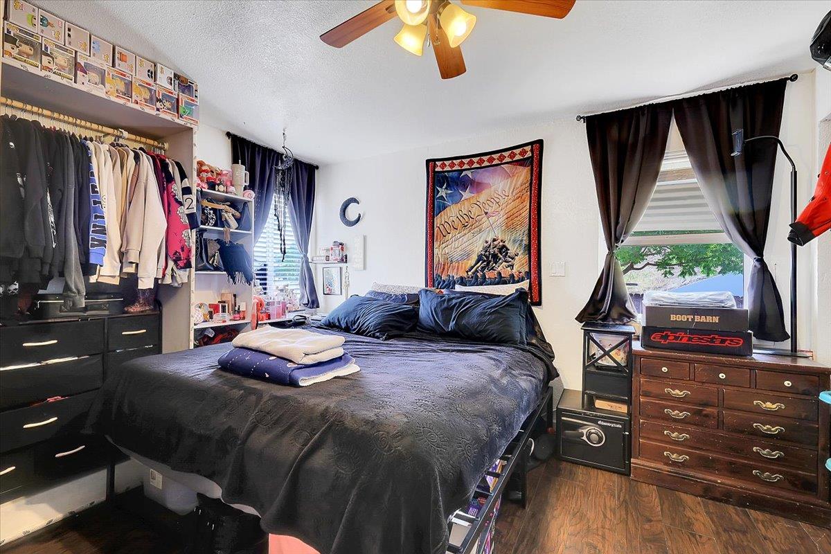 Detail Gallery Image 2 of 25 For 1215 J St, Marysville,  CA 95901 - 2 Beds | 1 Baths