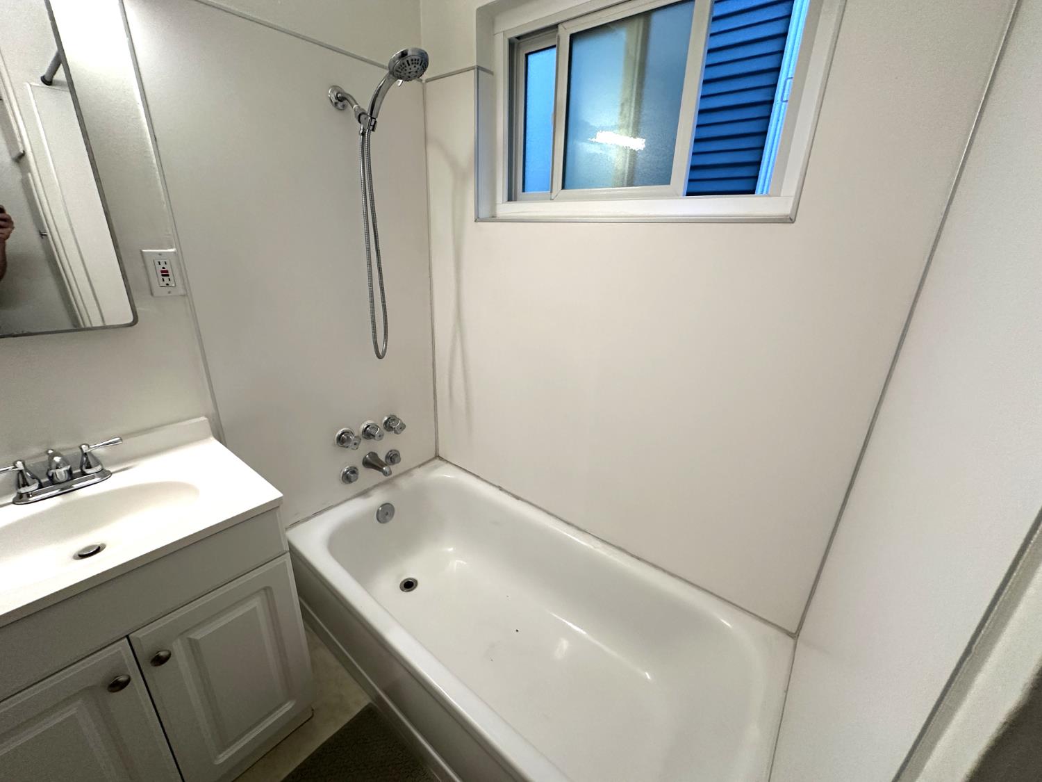 Detail Gallery Image 30 of 70 For 2124 H St, Sacramento,  CA 95816 - – Beds | – Baths