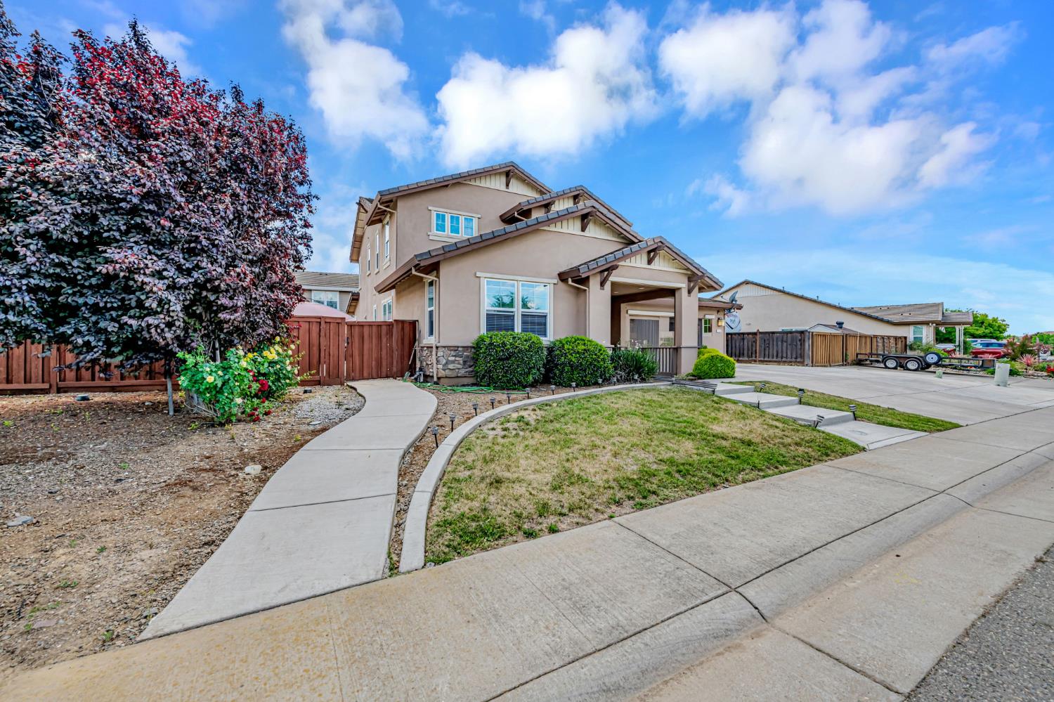 Detail Gallery Image 2 of 80 For 1162 Maugham Dr, Galt,  CA 95632 - 4 Beds | 3 Baths