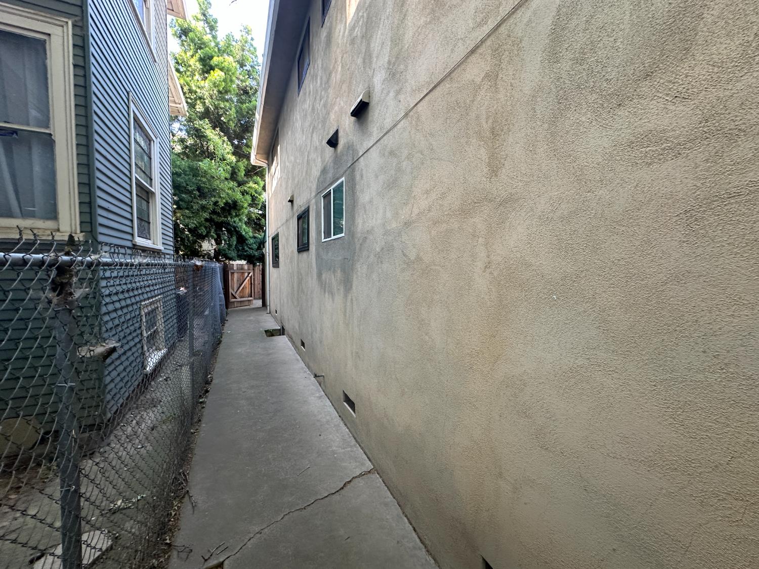 Detail Gallery Image 66 of 70 For 2124 H St, Sacramento,  CA 95816 - – Beds | – Baths