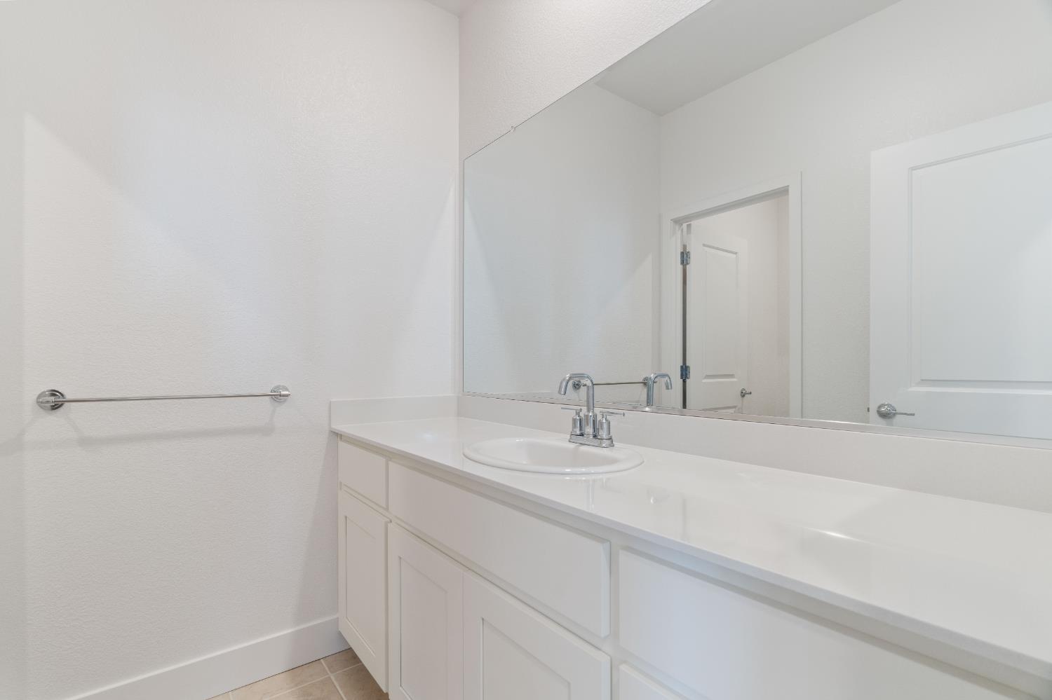 Detail Gallery Image 24 of 46 For 8358 Akino Ct, Elk Grove,  CA 95757 - 4 Beds | 3/1 Baths
