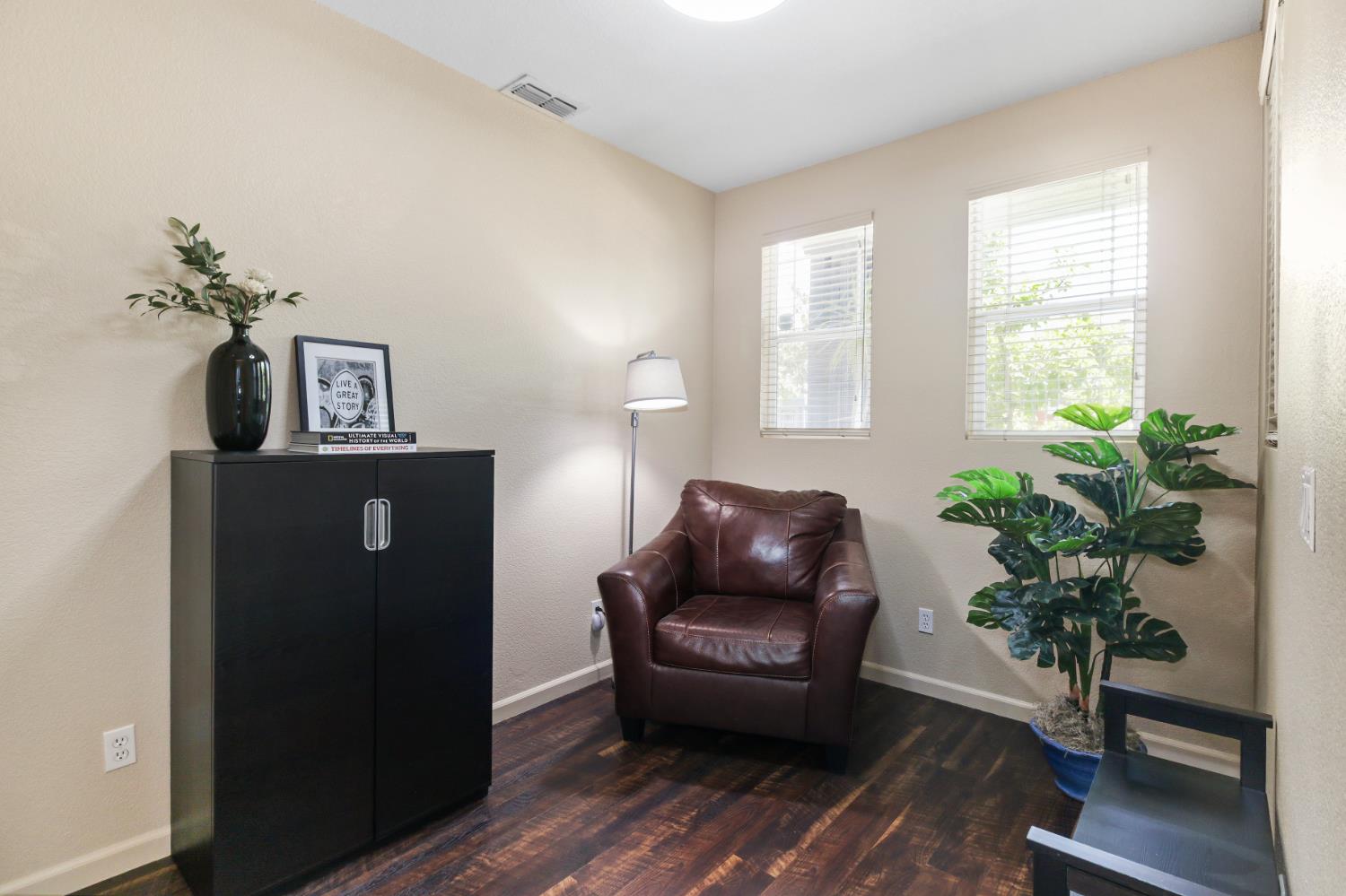 Detail Gallery Image 18 of 48 For 388 Metro Ln, West Sacramento,  CA 95605 - 3 Beds | 2/1 Baths