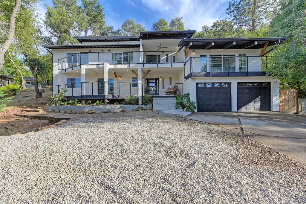 Detail Gallery Image 9 of 99 For 592 Torero Way, El Dorado Hills,  CA 95762 - 5 Beds | 4 Baths