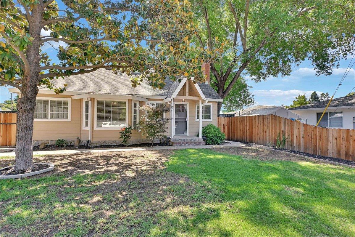 Grant Way, Yuba City, California image 10