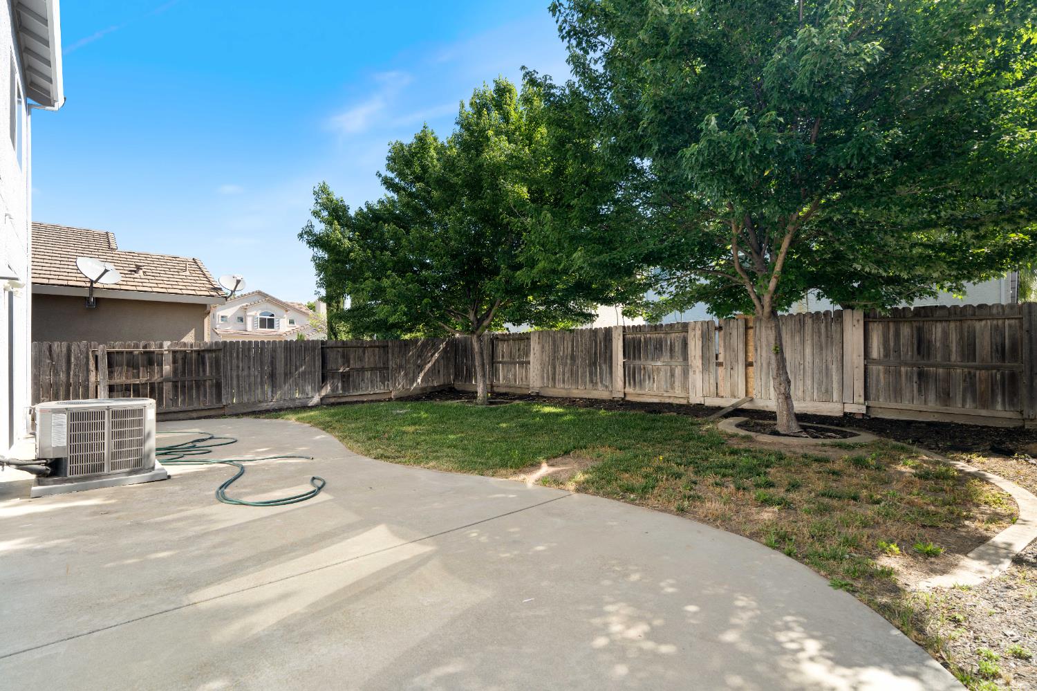 Detail Gallery Image 47 of 52 For 9615 Red Current Way, Elk Grove,  CA 95757 - 4 Beds | 3 Baths