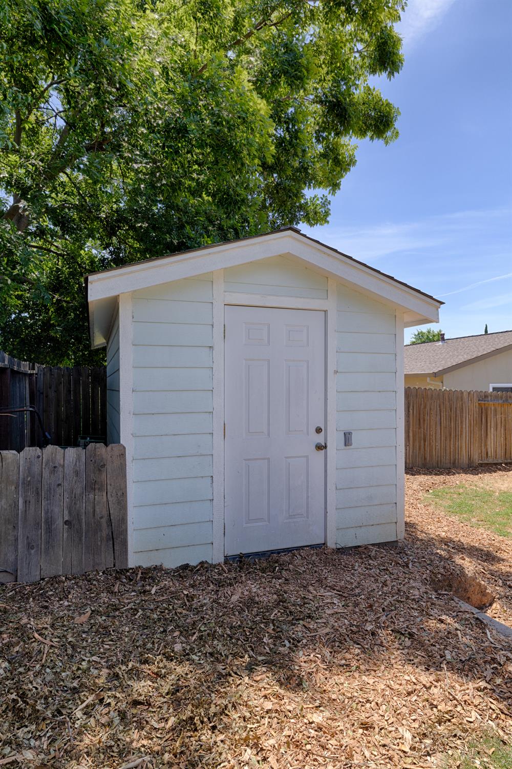 Detail Gallery Image 5 of 19 For 5956 York Glen, Sacramento,  CA 95842 - 3 Beds | 1 Baths