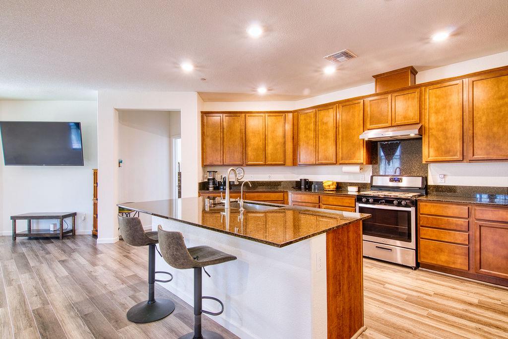 Detail Gallery Image 9 of 32 For 705 Somerset Way, Patterson,  CA 95363 - 3 Beds | 2 Baths