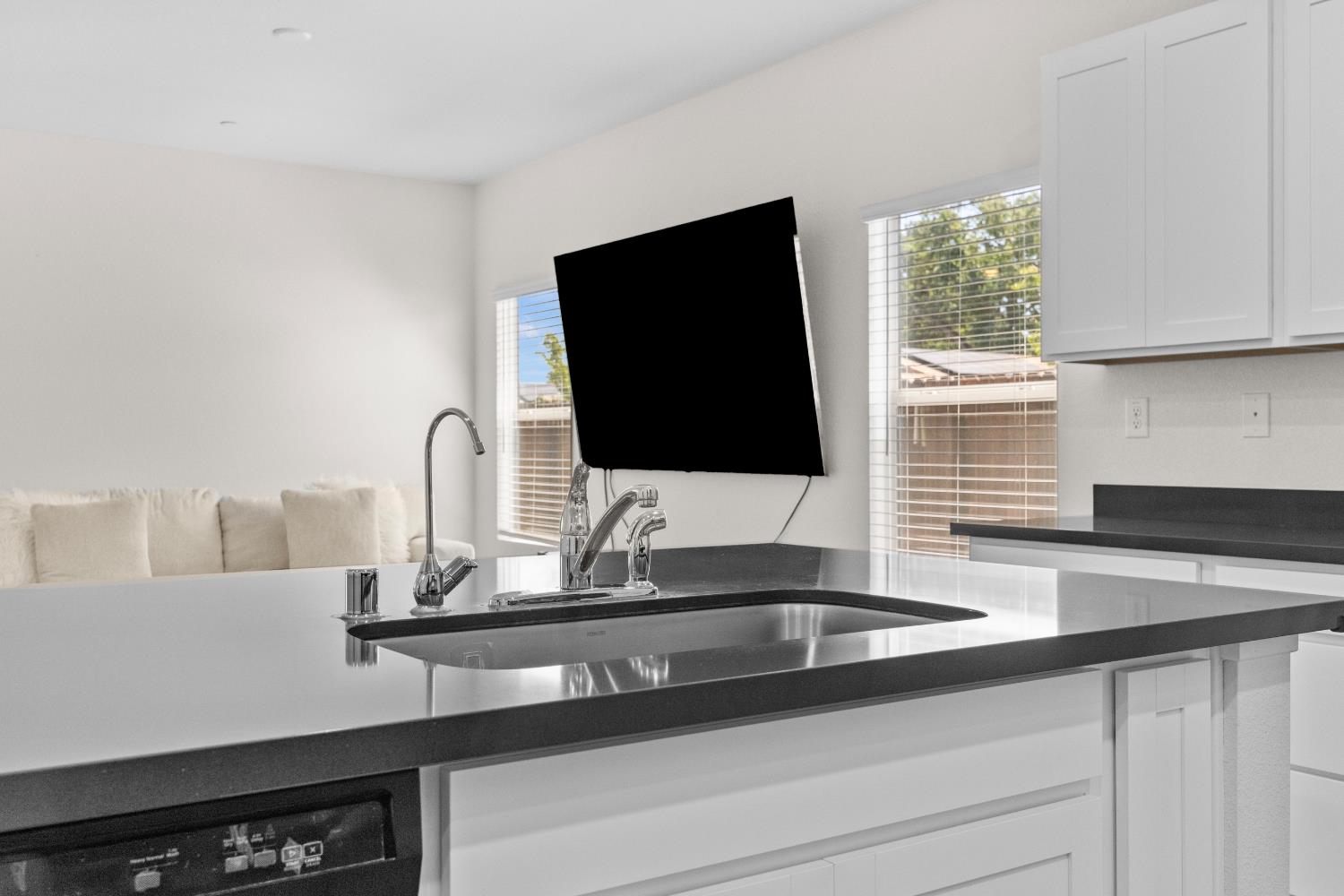 Tamarack Court, Olivehurst, California image 23