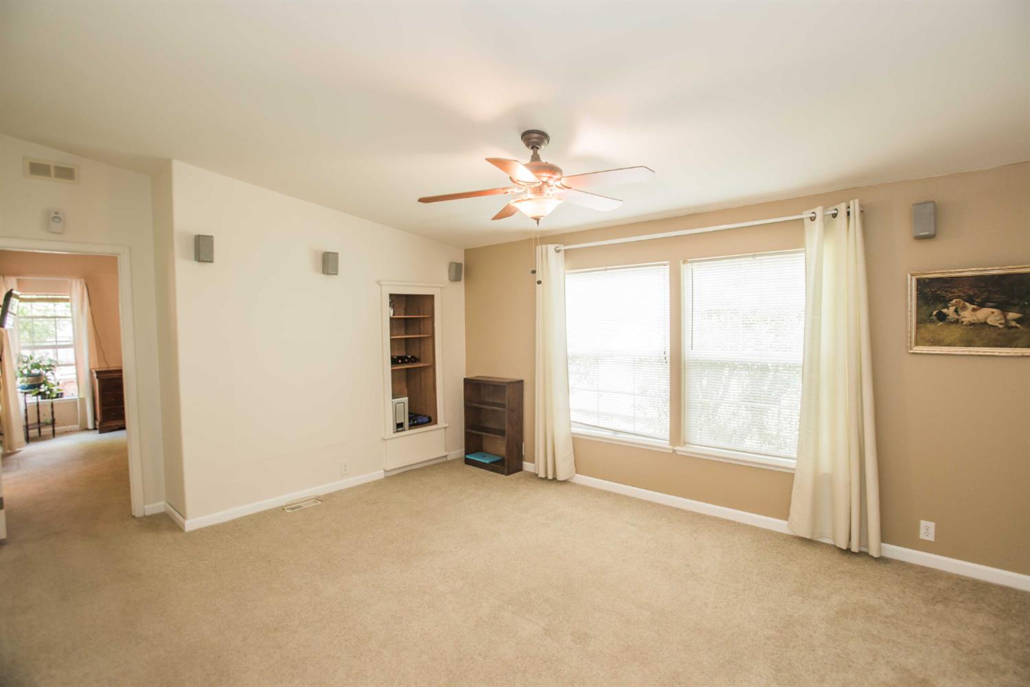 Detail Gallery Image 43 of 59 For 6946 27th St, Sacramento,  CA 95822 - 3 Beds | 2 Baths
