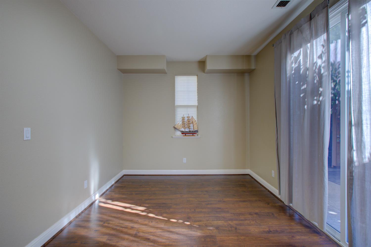 Detail Gallery Image 30 of 71 For 512 Squash Creek Ln, Patterson,  CA 95363 - 5 Beds | 3/1 Baths
