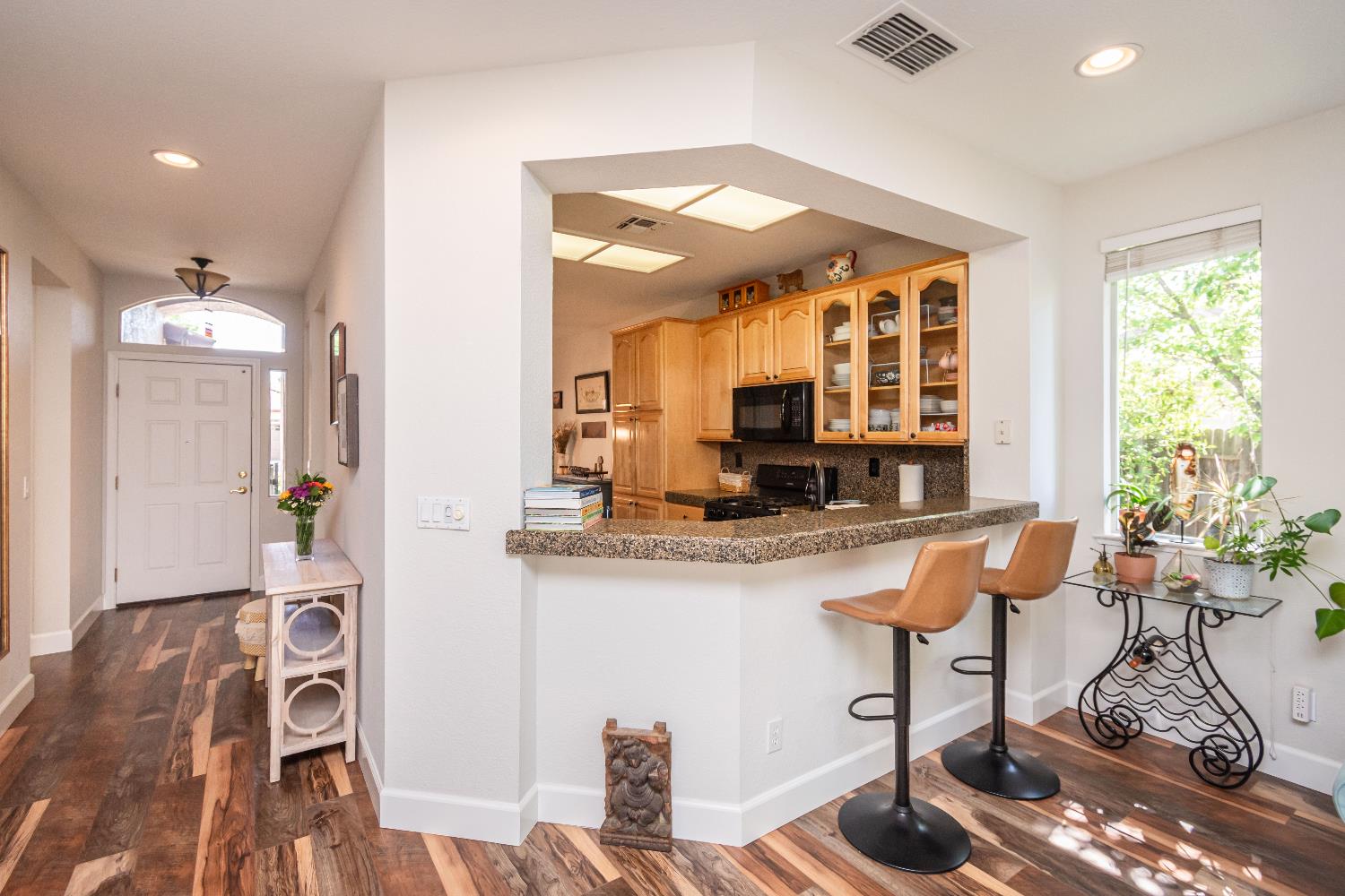 Detail Gallery Image 15 of 48 For 320 Leckenby Way, Folsom,  CA 95630 - 3 Beds | 2 Baths