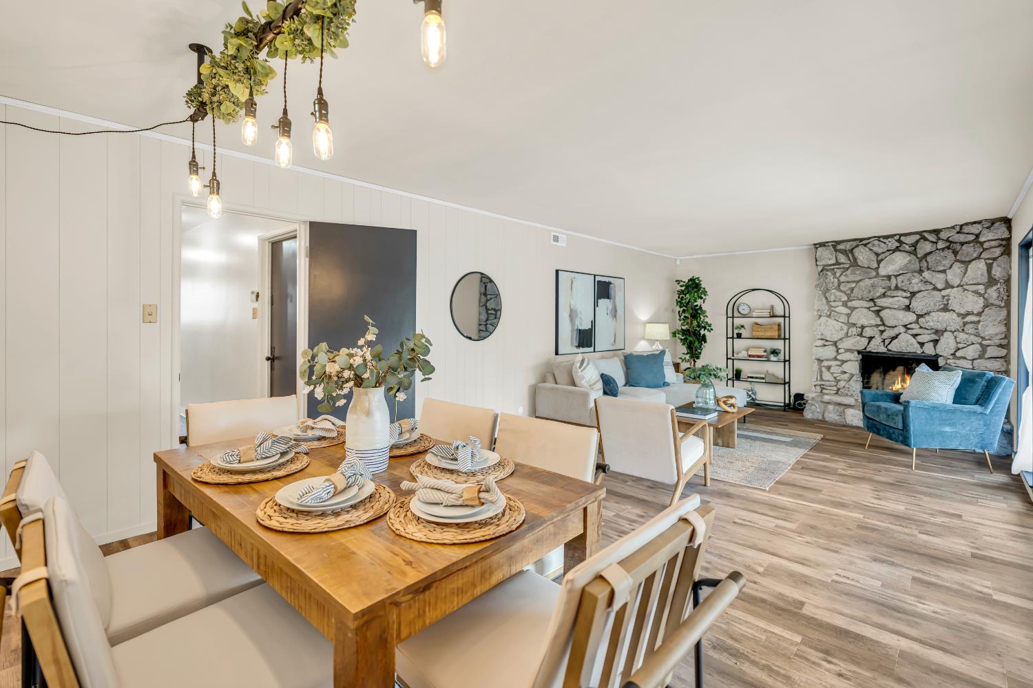 Detail Gallery Image 23 of 48 For 90 Parklite Cir, Sacramento,  CA 95831 - 4 Beds | 2/1 Baths