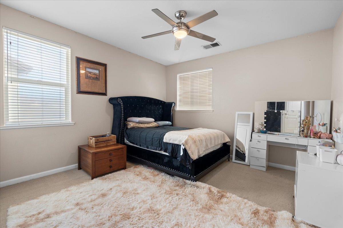 Detail Gallery Image 22 of 37 For 9733 Everbloom Way, Sacramento,  CA 95829 - 5 Beds | 2/1 Baths