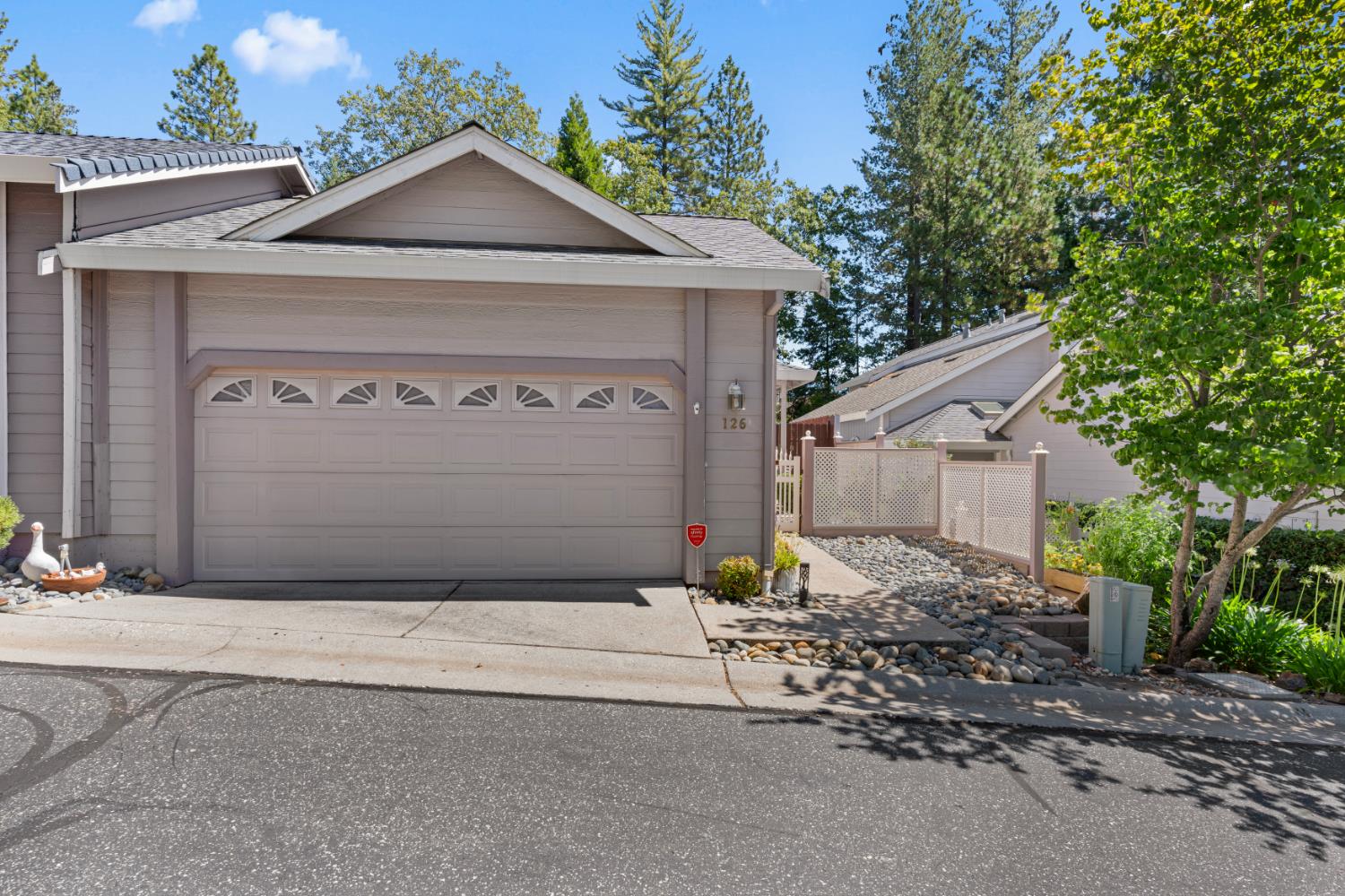 Detail Gallery Image 24 of 26 For 126 Carriage Ln, Grass Valley,  CA 95949 - 2 Beds | 2 Baths