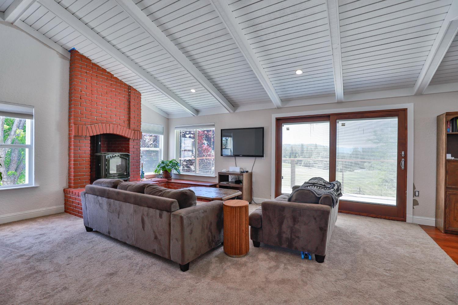 Detail Gallery Image 22 of 96 For 3081 Little Spur, Somerset,  CA 95684 - 3 Beds | 2 Baths