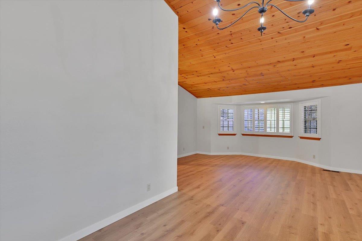 Detail Gallery Image 28 of 75 For 13901 Lake Wildwood Dr, Penn Valley,  CA 95946 - 3 Beds | 2 Baths